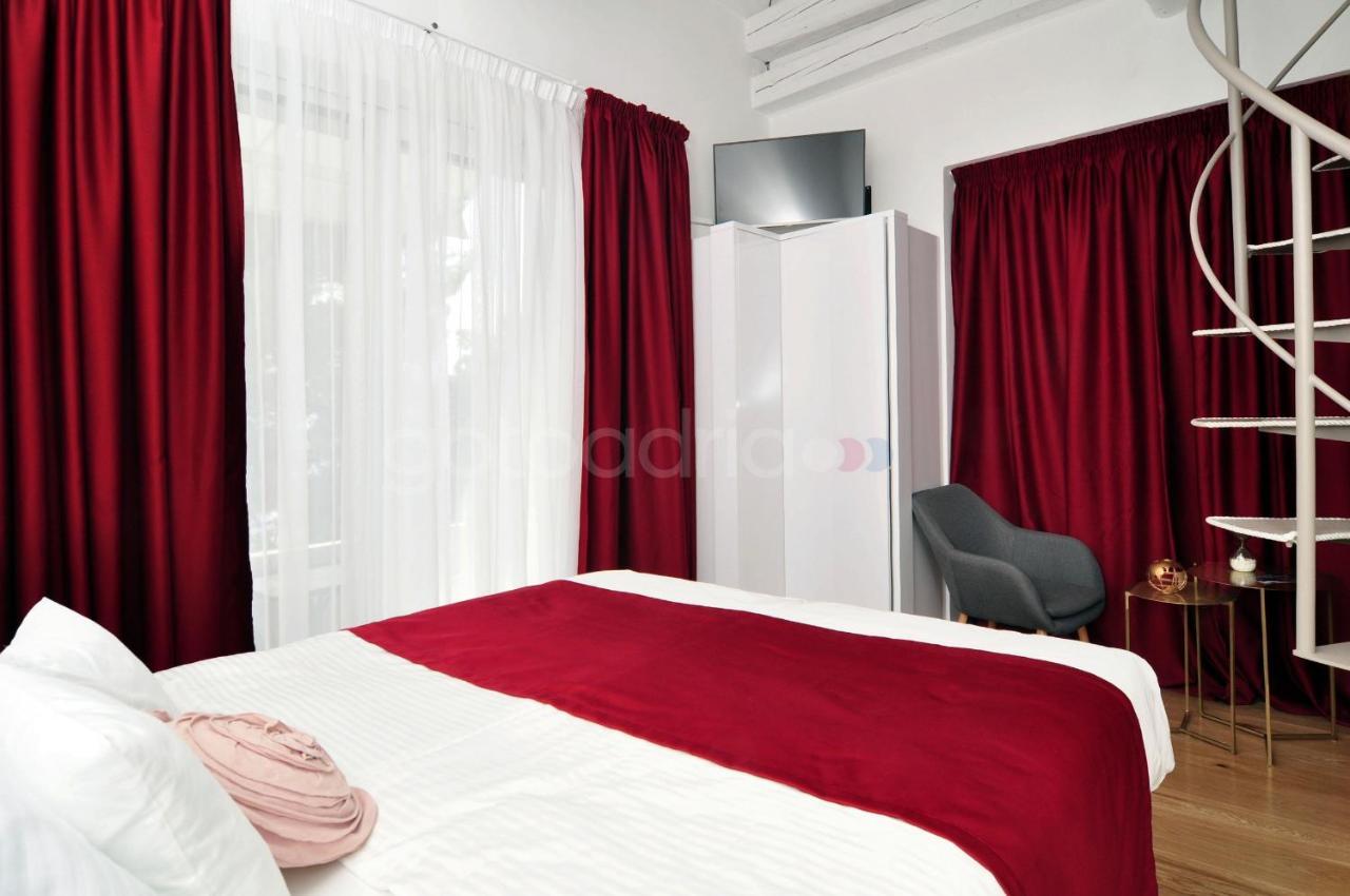 Beachfront Deluxe B&B Макарска Экстерьер фото