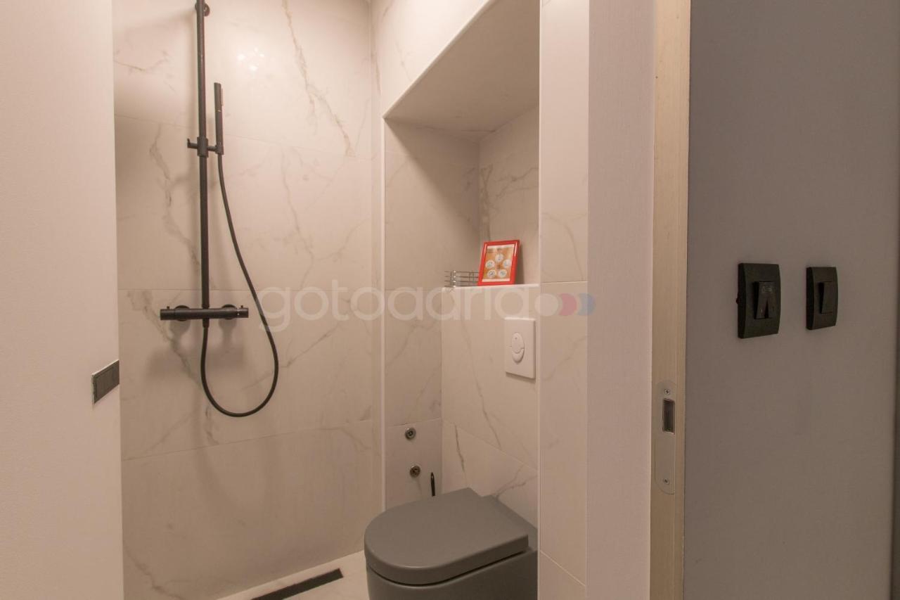 Beachfront Deluxe B&B Макарска Экстерьер фото