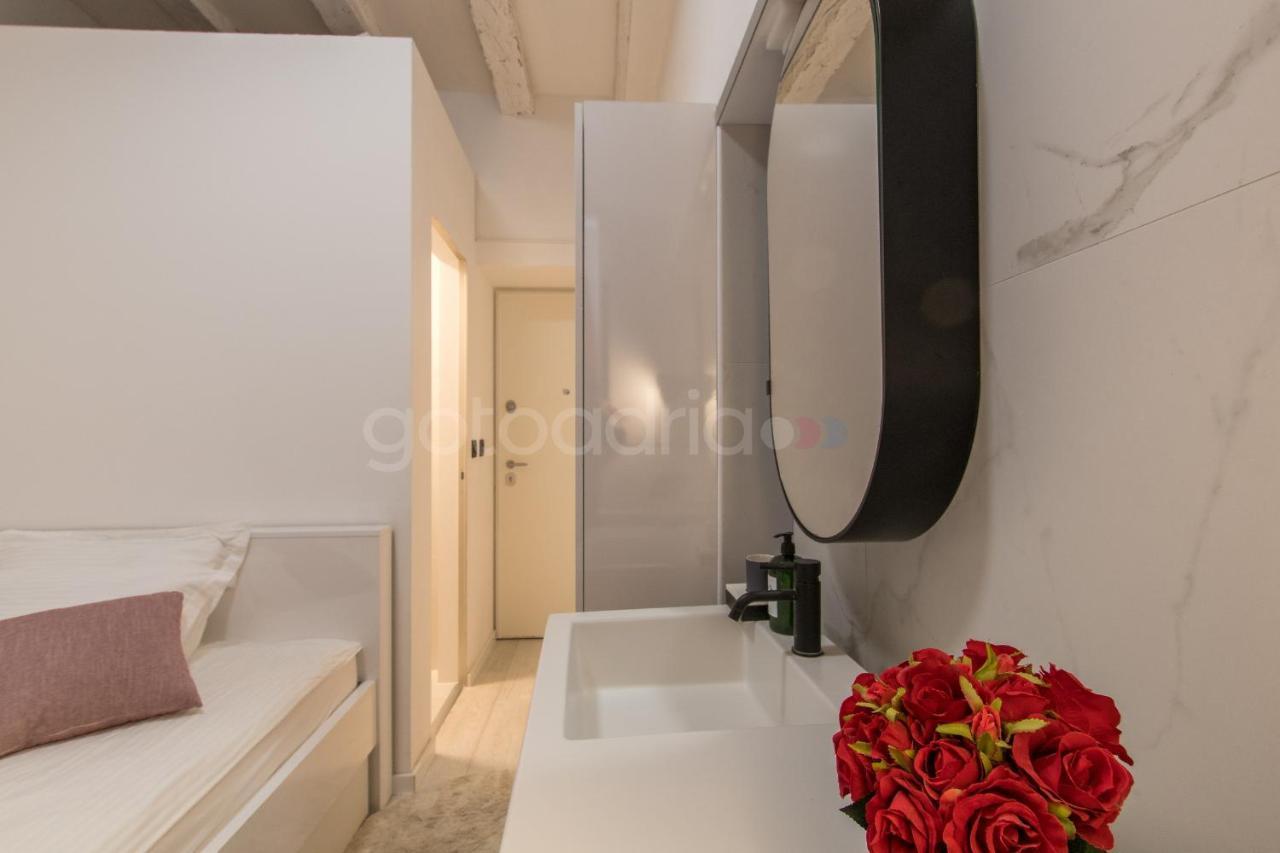 Beachfront Deluxe B&B Макарска Экстерьер фото